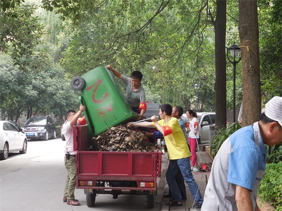 说明: C:\Users\dell\Desktop\川师后勤\2015.5.27党员服务队\6.JPG