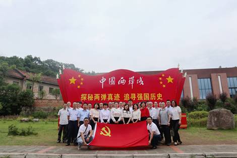 说明: 1