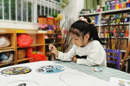 说明: E:\通讯、园刊\202109\202111成都溜达美术展公众文资料\202111成都溜达美术展公众文资料\成都主题美术展照片\照片6.jpg