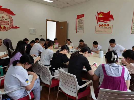 说明: 后勤第三党支部开展5月组织生活会.jpg